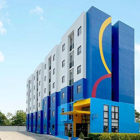 Hop Inn Kanchanaburi Building A מראה חיצוני תמונה