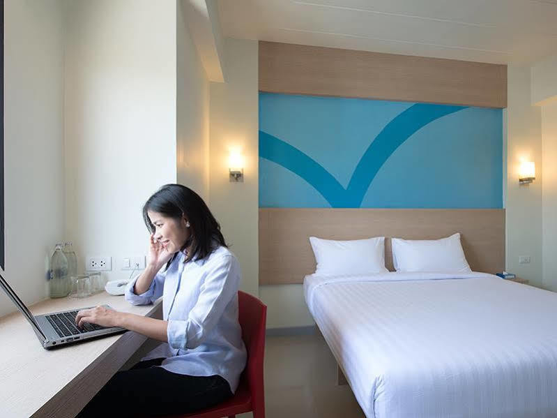 Hop Inn Kanchanaburi Building A מראה חיצוני תמונה